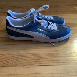 Puma classic navy blue sneaker Size 10 mens